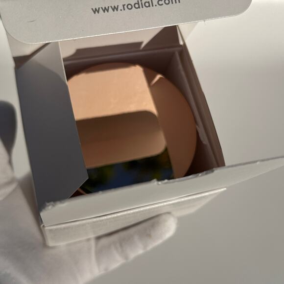 Rodial Rose Gold Moisturizer Moisturiser Anti-Aging Cream 50ml 1.7 fl. oz. $250 - Picture 10 of 11